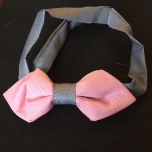 Pink and grey bow tie